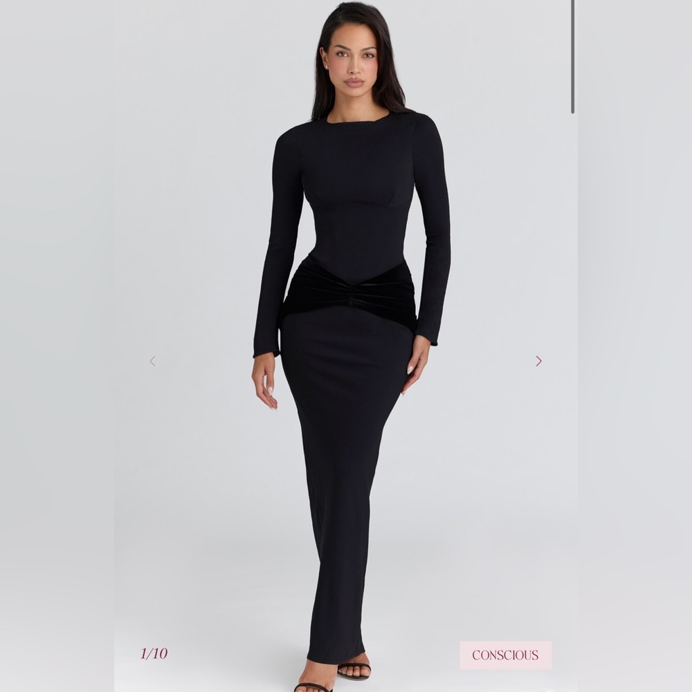 House of CB ATHENA
Black Long Sleeve Crepe Jersey Maxi Dress